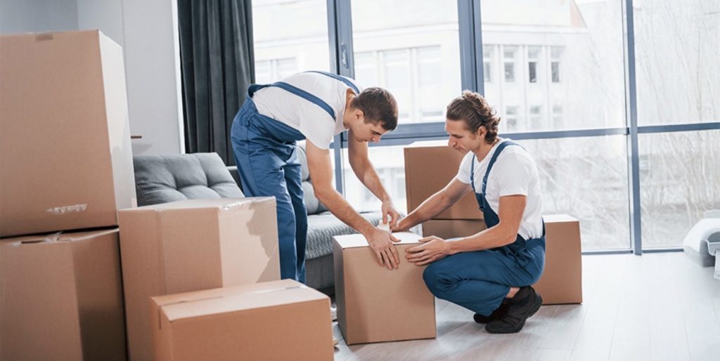 Liberty Pro Moving truck performing residential move in Snellville GA | Lawrenceville Moving Company | LIBERTY PRO MOVING Liberty Pro Moving truck performing residential move in Snellville GA